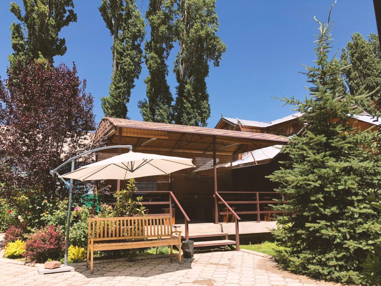 Dolinka Guest House Leto מראה חיצוני תמונה
