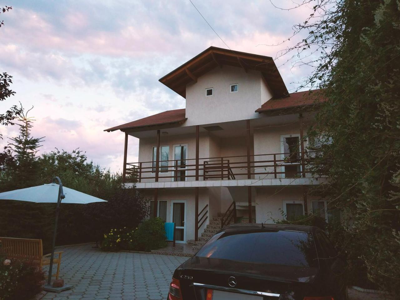 Dolinka Guest House Leto מראה חיצוני תמונה